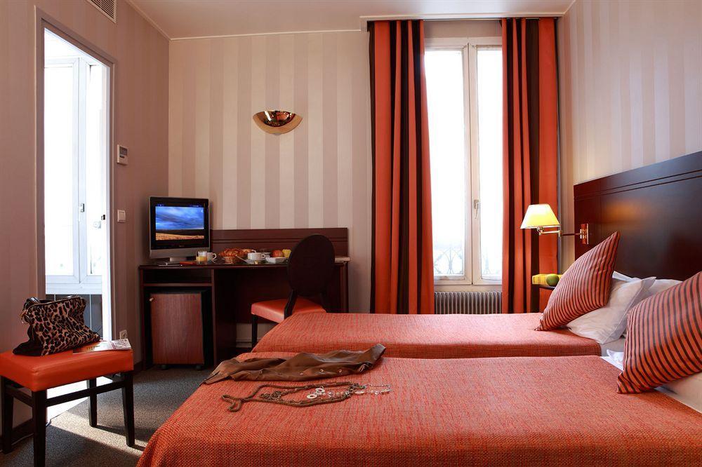 Hotel Espace Champerret Levallois-Perret Exterior photo
